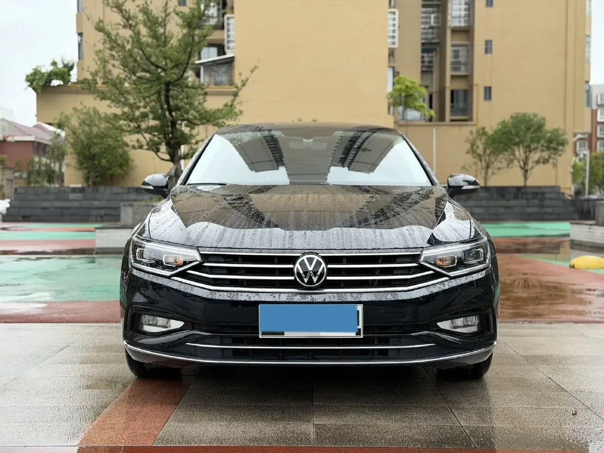 2020 Volkswagen Magotan 2.0T 186HP L4 7DCT,autocango,china used car exporter,china ev exporter,chinese used car exporter,chinese used ev exporter