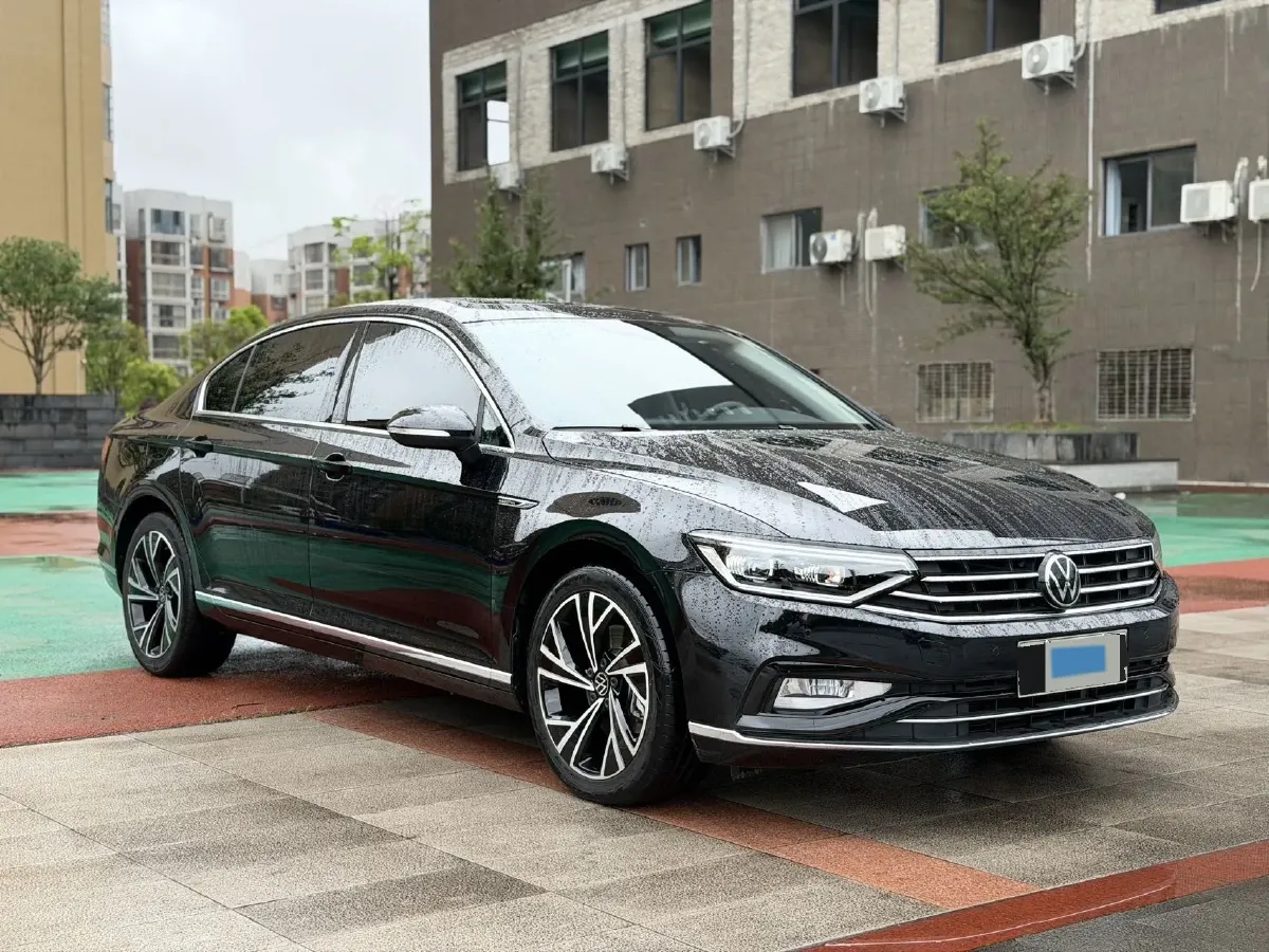 2020 Volkswagen Magotan 2.0T 186HP L4 7DCT,autocango,china used car exporter,china ev exporter,chinese used car exporter,chinese used ev exporter
