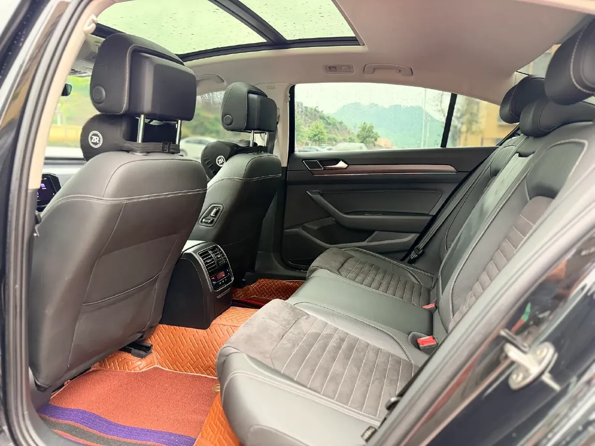 2020 Volkswagen Magotan 2.0T 186HP L4 7DCT,autocango,china used car exporter,china ev exporter,chinese used car exporter,chinese used ev exporter