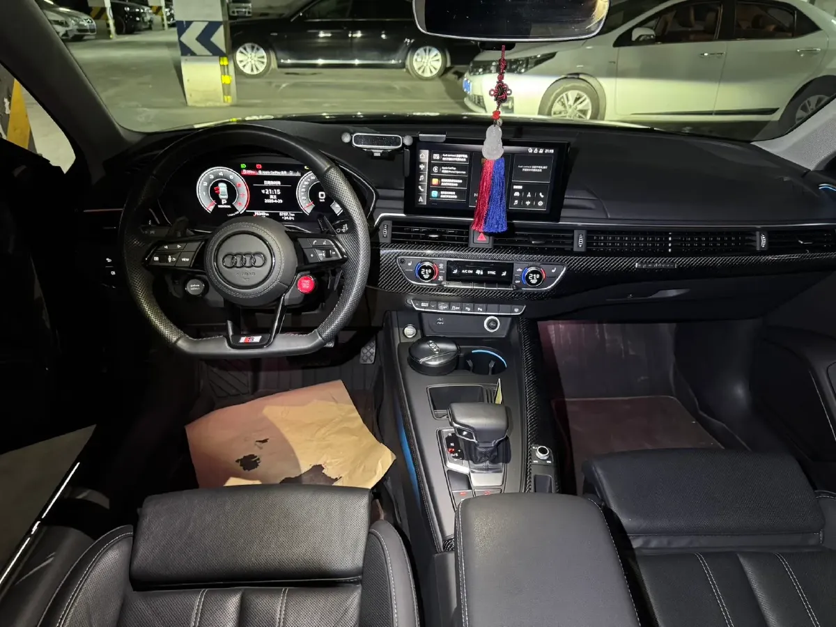 2022 Audi A4L 2.0T 190HP L4 7DCT,autocango,china used car exporter,china ev exporter,chinese used car exporter,chinese used ev exporter