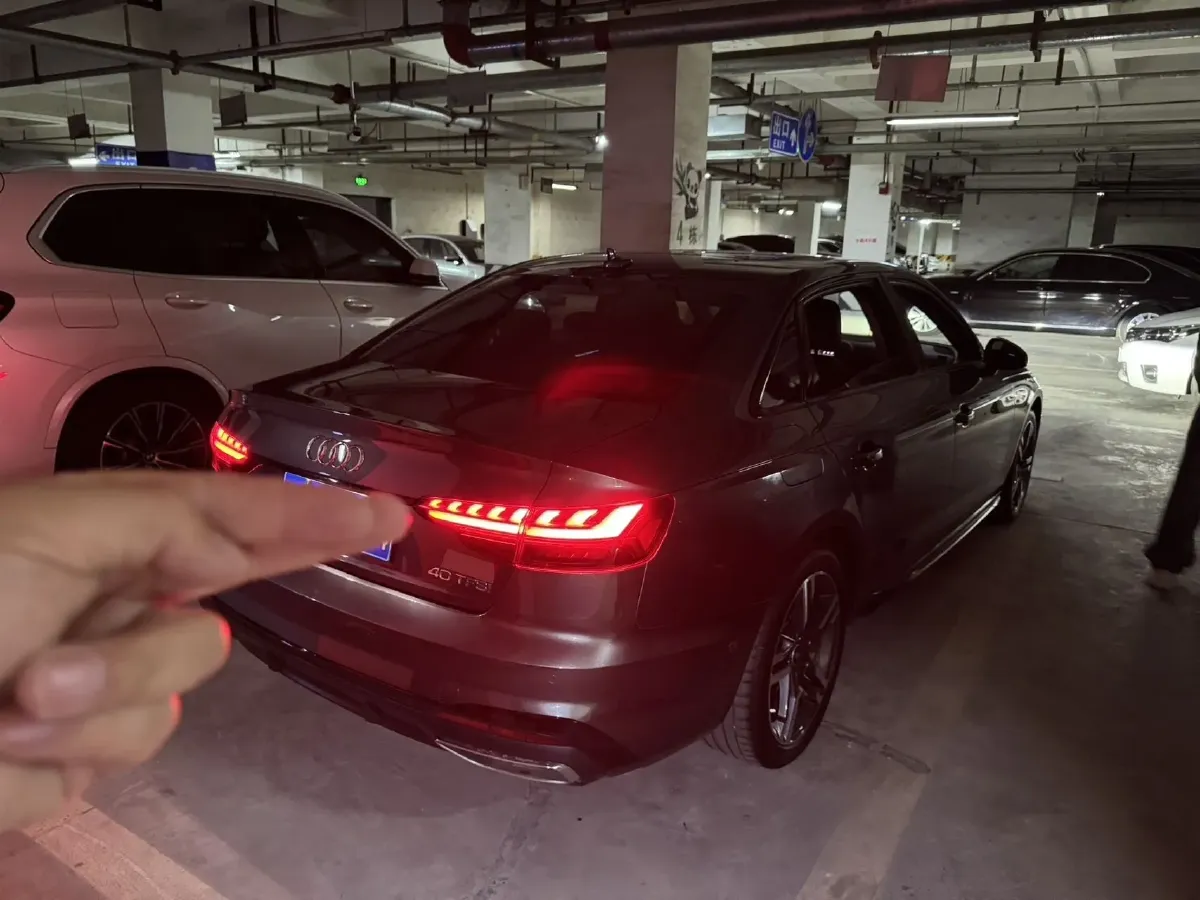 2022 Audi A4L 2.0T 190HP L4 7DCT,autocango,china used car exporter,china ev exporter,chinese used car exporter,chinese used ev exporter