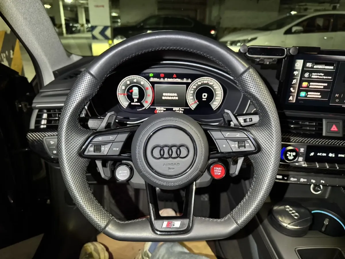 2022 Audi A4L 2.0T 190HP L4 7DCT,autocango,china used car exporter,china ev exporter,chinese used car exporter,chinese used ev exporter