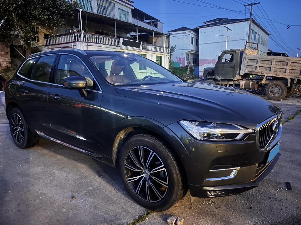 2020 Volvo XC60 2.0T 254HP L4 8AT,autocango,china used car exporter,china ev exporter,chinese used car exporter,chinese used ev exporter
