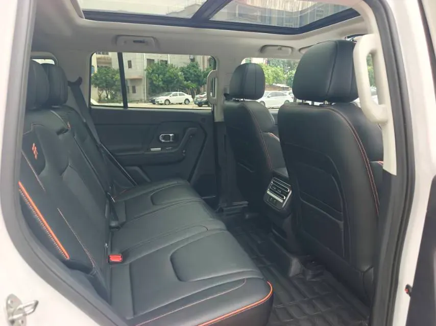 2025 MAXUS XinTu V70 2.0T 150HP L4 9AT,autocango,china used car exporter,china ev exporter,chinese used car exporter,chinese used ev exporter