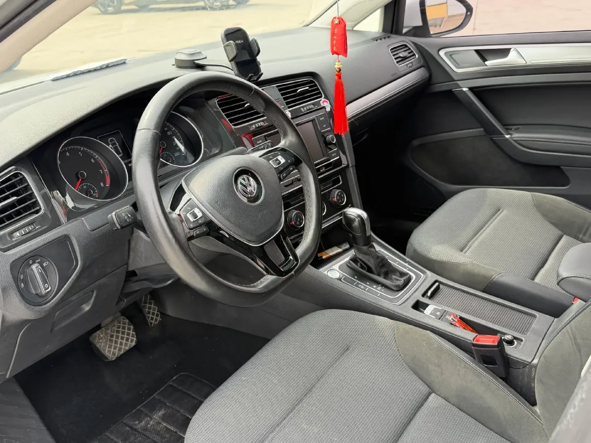 2018 Volkswagen Golf 1.4T 131HP L4 7DCT,autocango,china used car exporter,china ev exporter,chinese used car exporter,chinese used ev exporter