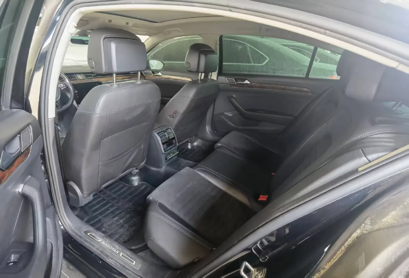 2018 Volkswagen Magotan 1.8T 180HP L4 7DCT,autocango,china used car exporter,china ev exporter,chinese used car exporter,chinese used ev exporter