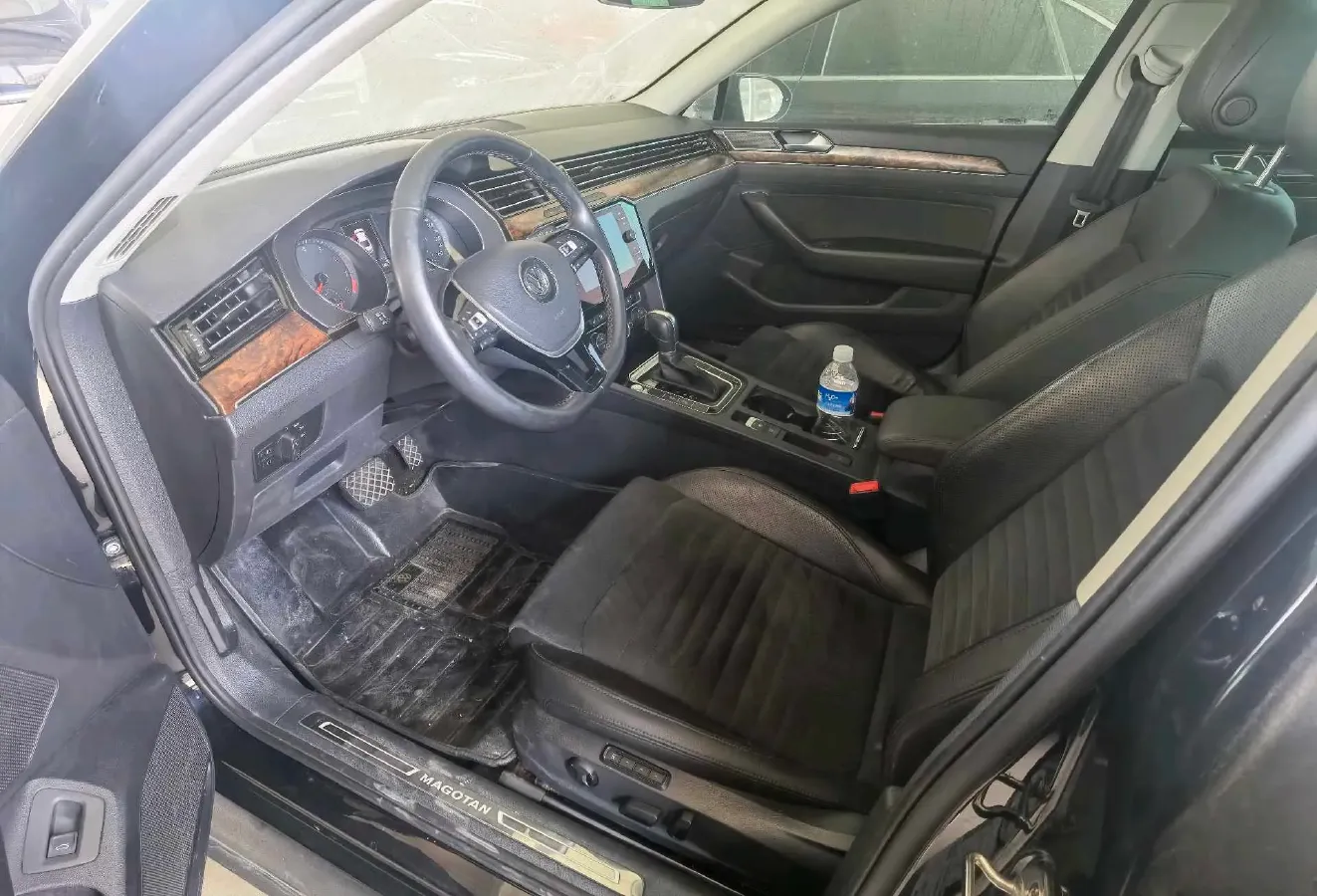 2018 Volkswagen Magotan 1.8T 180HP L4 7DCT,autocango,china used car exporter,china ev exporter,chinese used car exporter,chinese used ev exporter