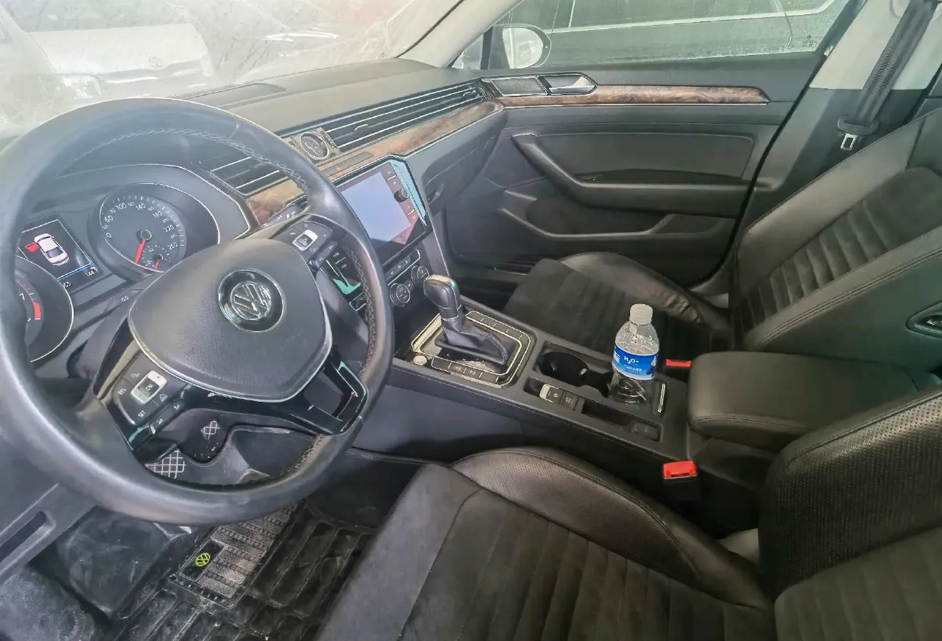 2018 Volkswagen Magotan 1.8T 180HP L4 7DCT,autocango,china used car exporter,china ev exporter,chinese used car exporter,chinese used ev exporter