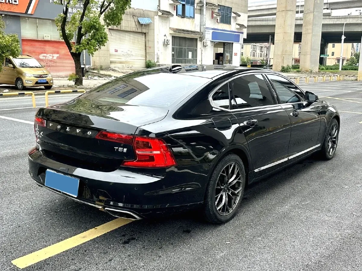 2019 Volvo S90 2.0T 254HP L4 8AT,autocango,china used car exporter,china ev exporter,chinese used car exporter,chinese used ev exporter