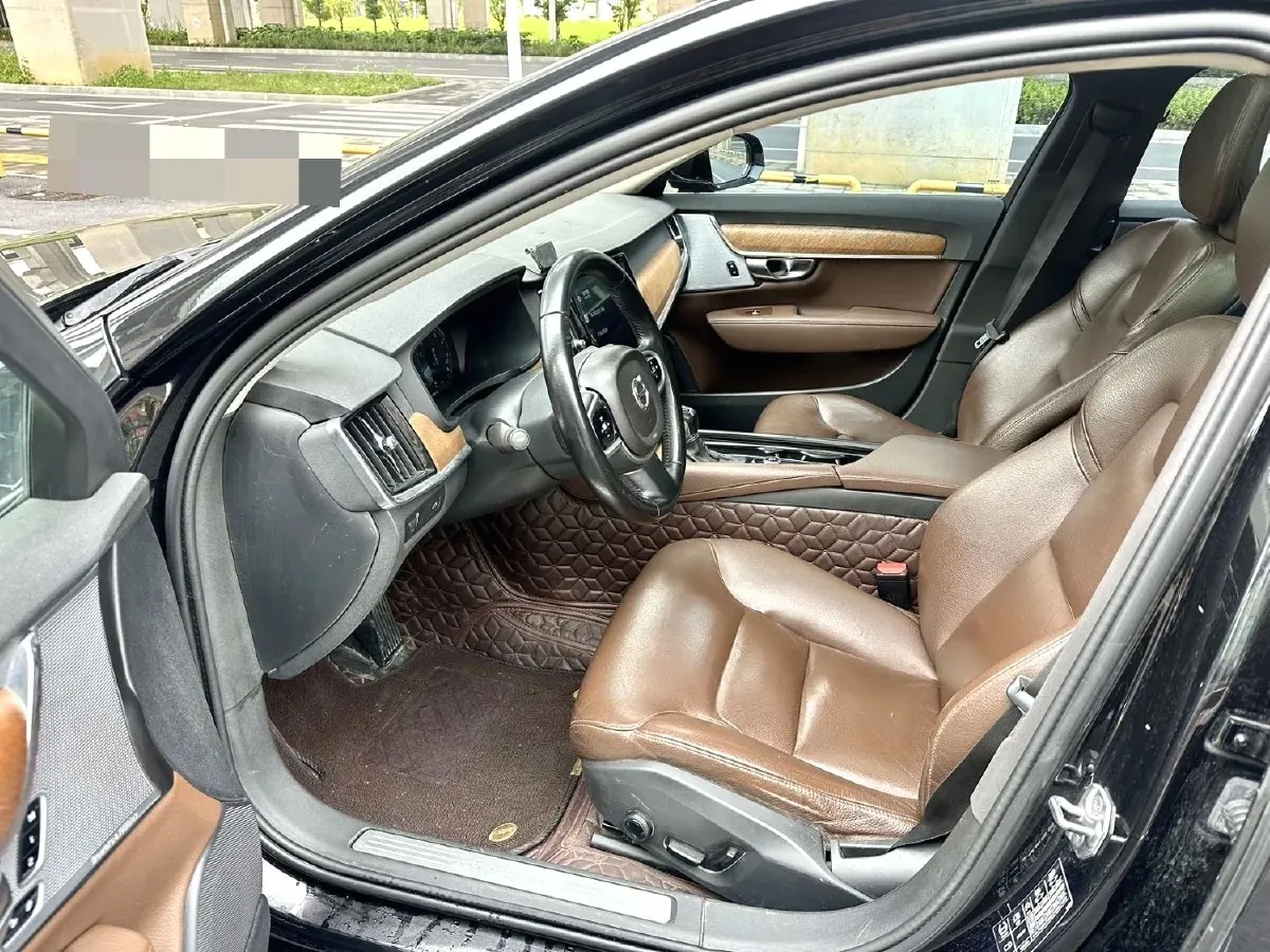 2019 Volvo S90 2.0T 254HP L4 8AT,autocango,china used car exporter,china ev exporter,chinese used car exporter,chinese used ev exporter