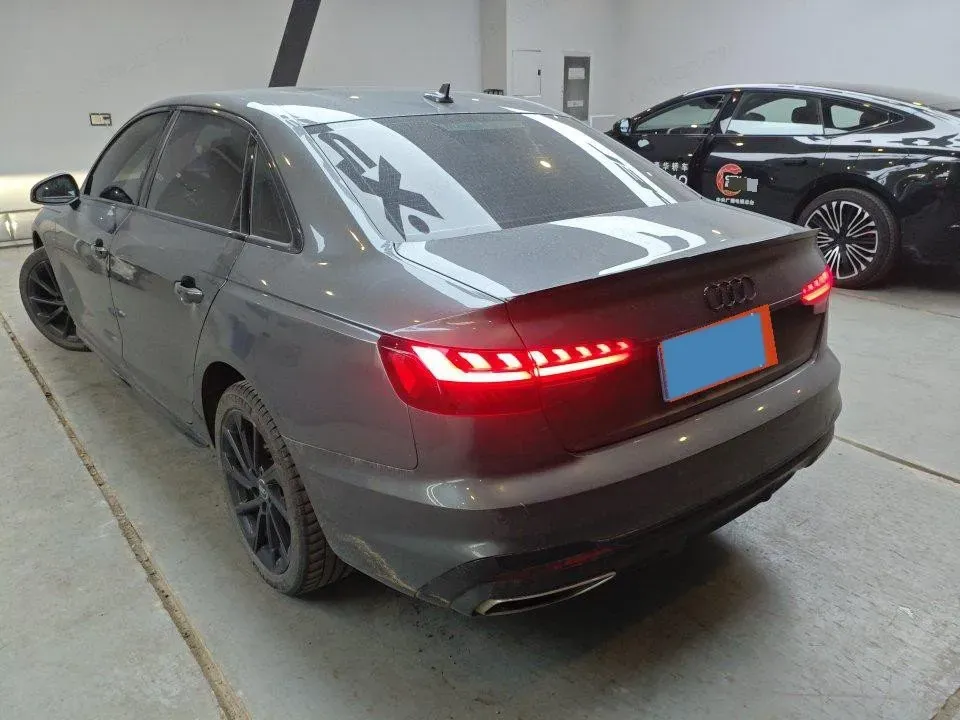 2023 Audi A4L 2.0T 190HP L4 7DCT,autocango,china used car exporter,china ev exporter,chinese used car exporter,chinese used ev exporter