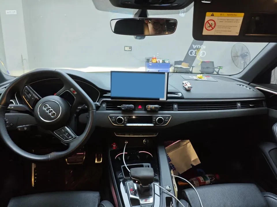 2023 Audi A4L 2.0T 190HP L4 7DCT,autocango,china used car exporter,china ev exporter,chinese used car exporter,chinese used ev exporter