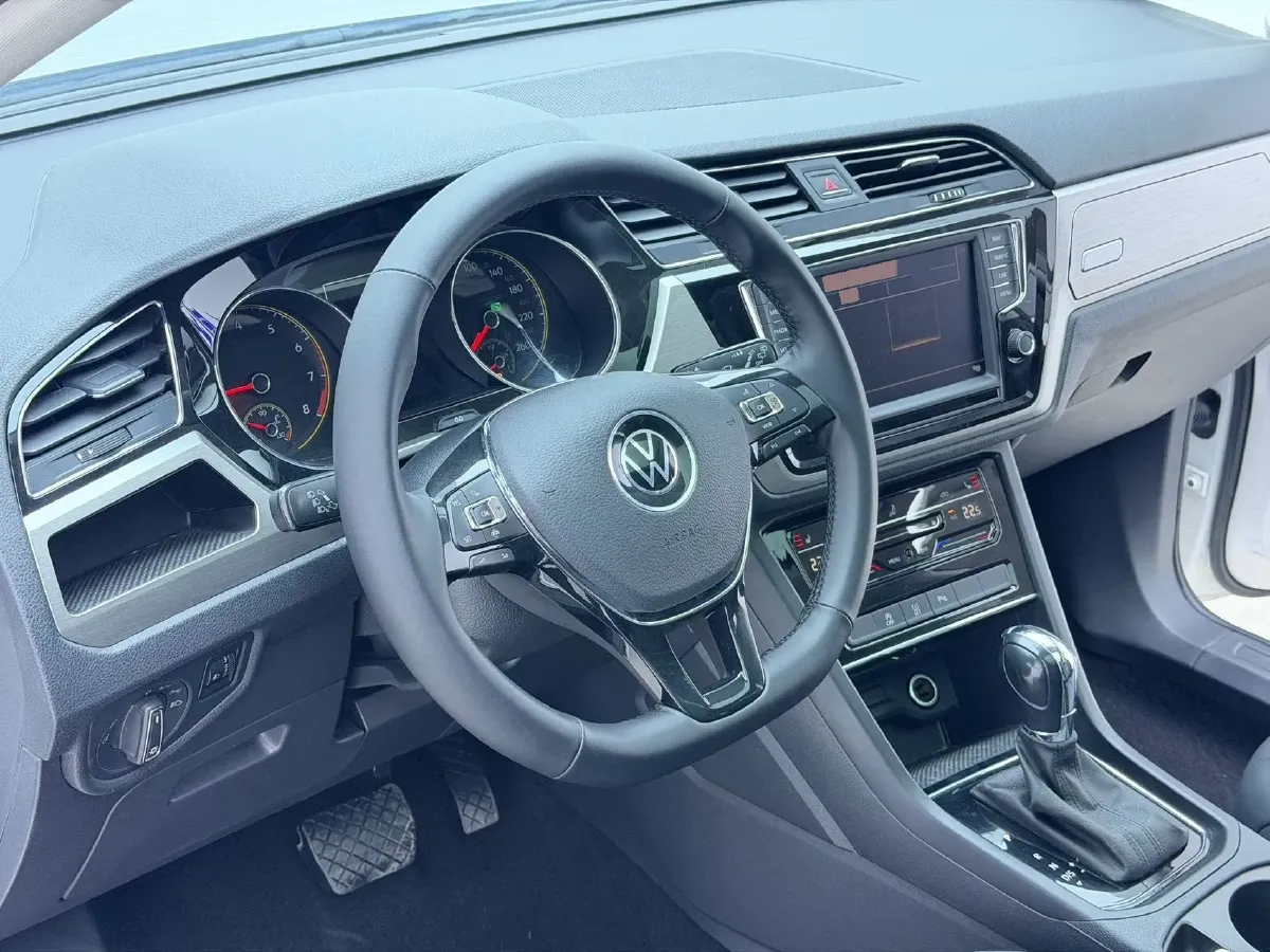 2021 Volkswagen Tharu 1.4T 150HP L4 7DCT,autocango,china used car exporter,china ev exporter,chinese used car exporter,chinese used ev exporter