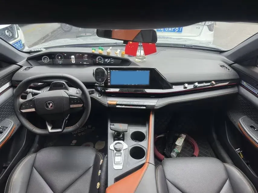 2022 ChangAn UNI-V 1.5T 188HP L4 7DCT,autocango,china used car exporter,china ev exporter,chinese used car exporter,chinese used ev exporter