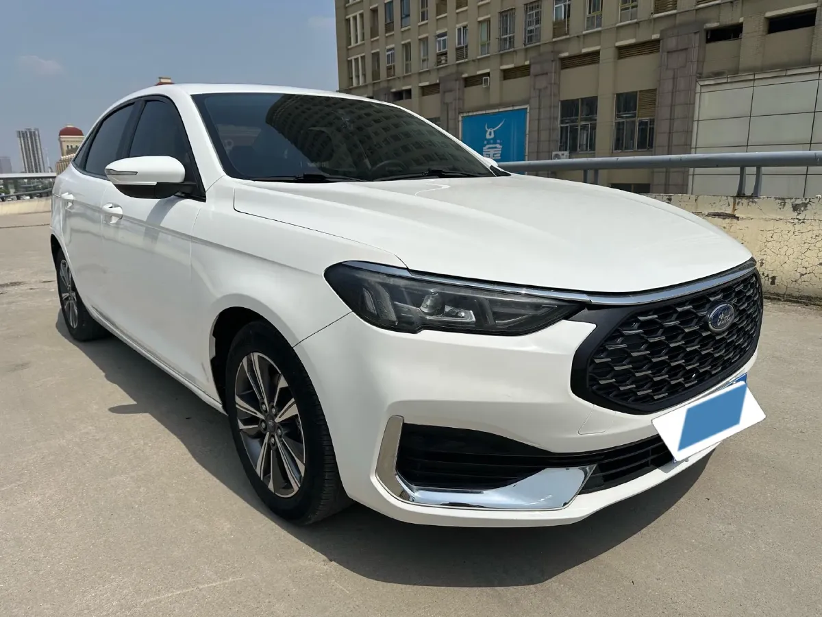 2021 Ford Escort 1.5L 122HP L3 6AT,autocango,china used car exporter,china ev exporter,chinese used car exporter,chinese used ev exporter
