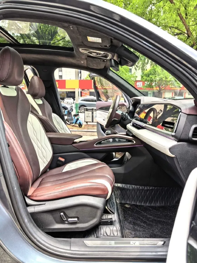 2021 Geely Monjaro 2.0T 218HP L4 7DCT,autocango,china used car exporter,china ev exporter,chinese used car exporter,chinese used ev exporter