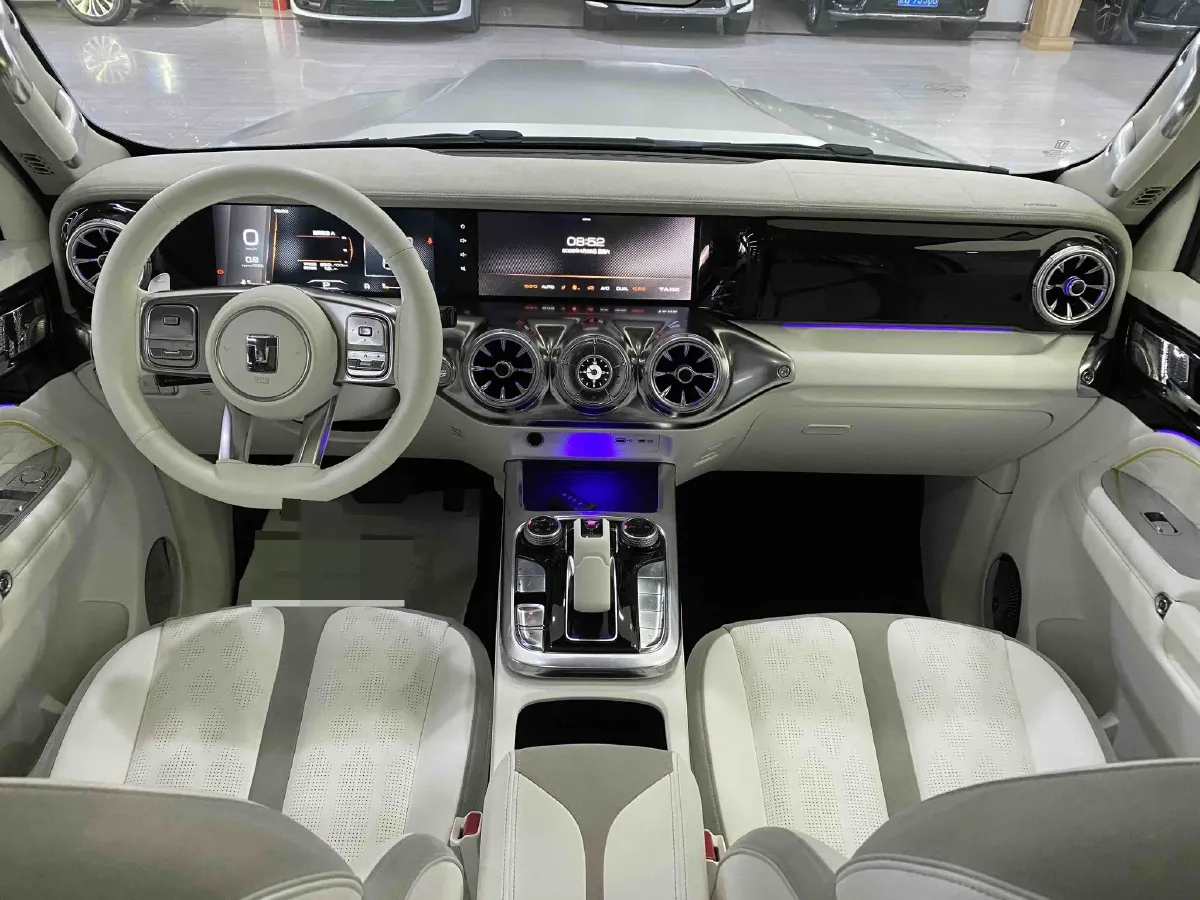 2021 Cyberspace 300 2.0T 227HP L4 8AT,autocango,china used car exporter,china ev exporter,chinese used car exporter,chinese used ev exporter