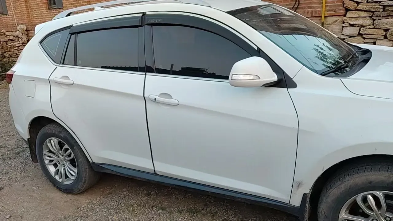 2016 Landwind X5 1.5T 150HP L4 6MT,autocango,china used car exporter,china ev exporter,chinese used car exporter,chinese used ev exporter