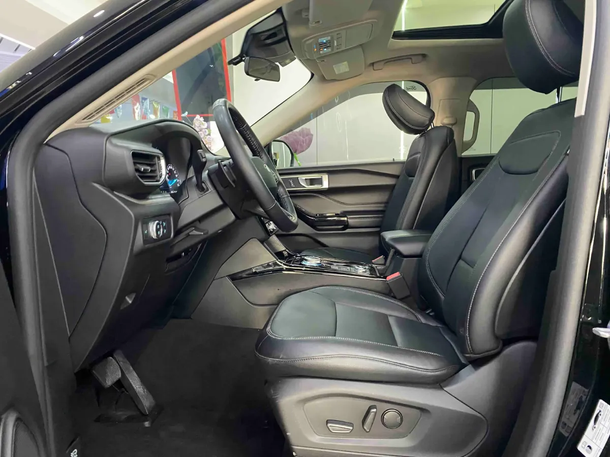 2020 Ford Explorer 2.3T 276HP L4 10AT,autocango,china used car exporter,china ev exporter,chinese used car exporter,chinese used ev exporter