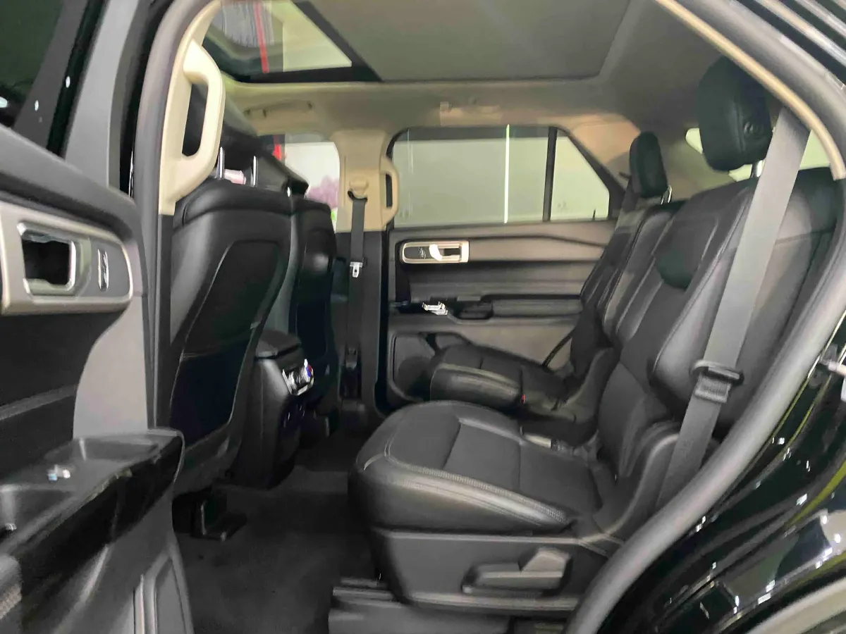 2020 Ford Explorer 2.3T 276HP L4 10AT,autocango,china used car exporter,china ev exporter,chinese used car exporter,chinese used ev exporter