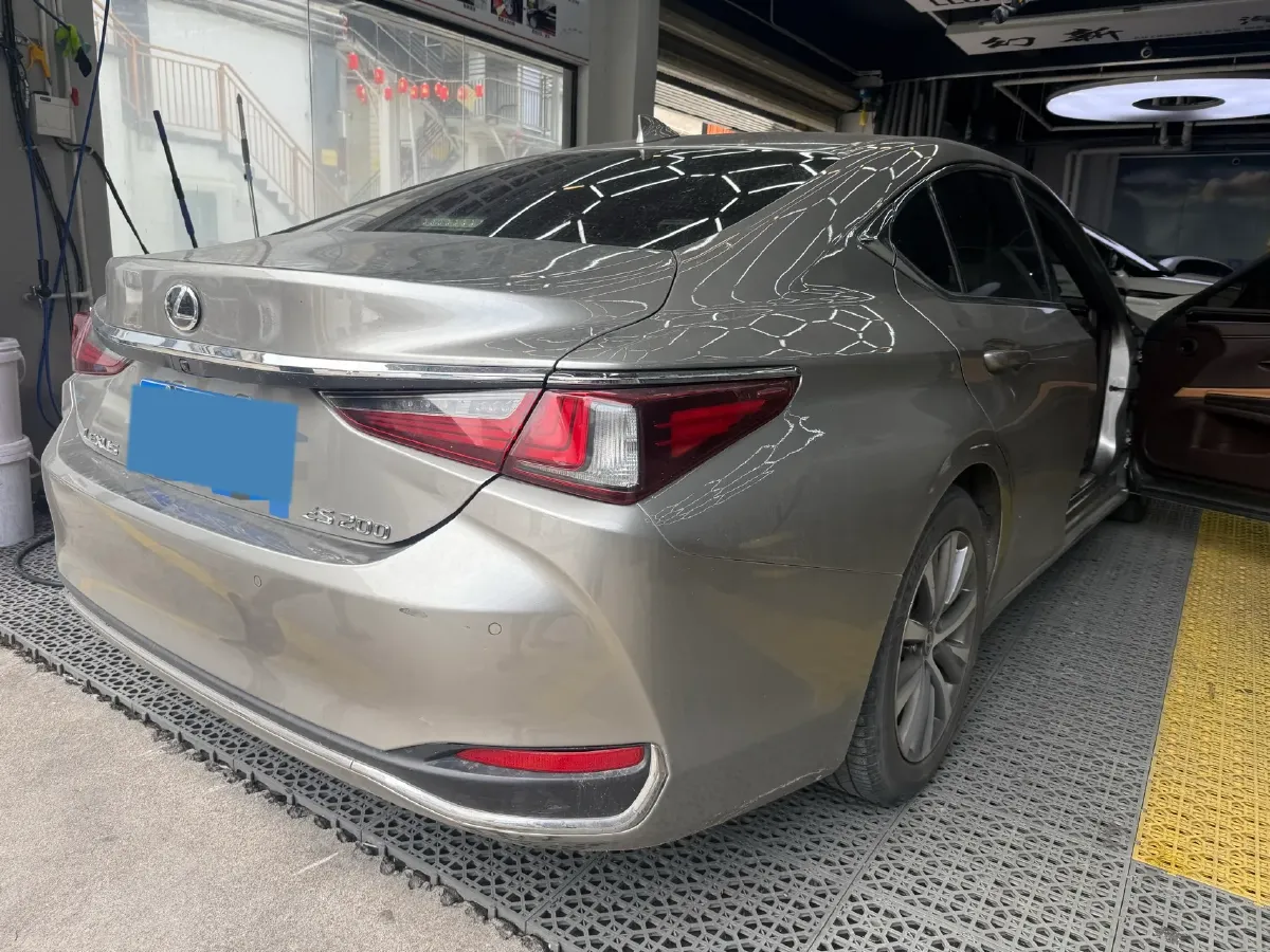 2018 Lexus ES 2.0L 173HP L4 CVT,autocango,china used car exporter,china ev exporter,chinese used car exporter,chinese used ev exporter
