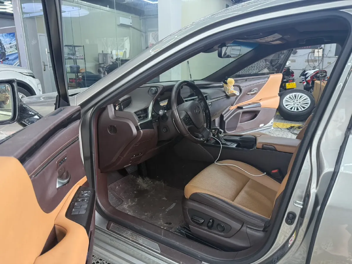 2018 Lexus ES 2.0L 173HP L4 CVT,autocango,china used car exporter,china ev exporter,chinese used car exporter,chinese used ev exporter