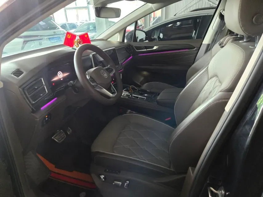 2024 Volkswagen Viloran 2.0T 220HP L4 7DCT,autocango,china used car exporter,china ev exporter,chinese used car exporter,chinese used ev exporter