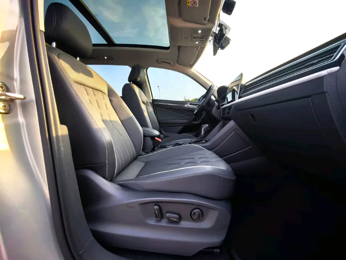 2022 Toyota Wildlander 2.5L 178HP L4 E-CVT Hybrid,autocango,china used car exporter,china ev exporter,chinese used car exporter,chinese used ev exporter