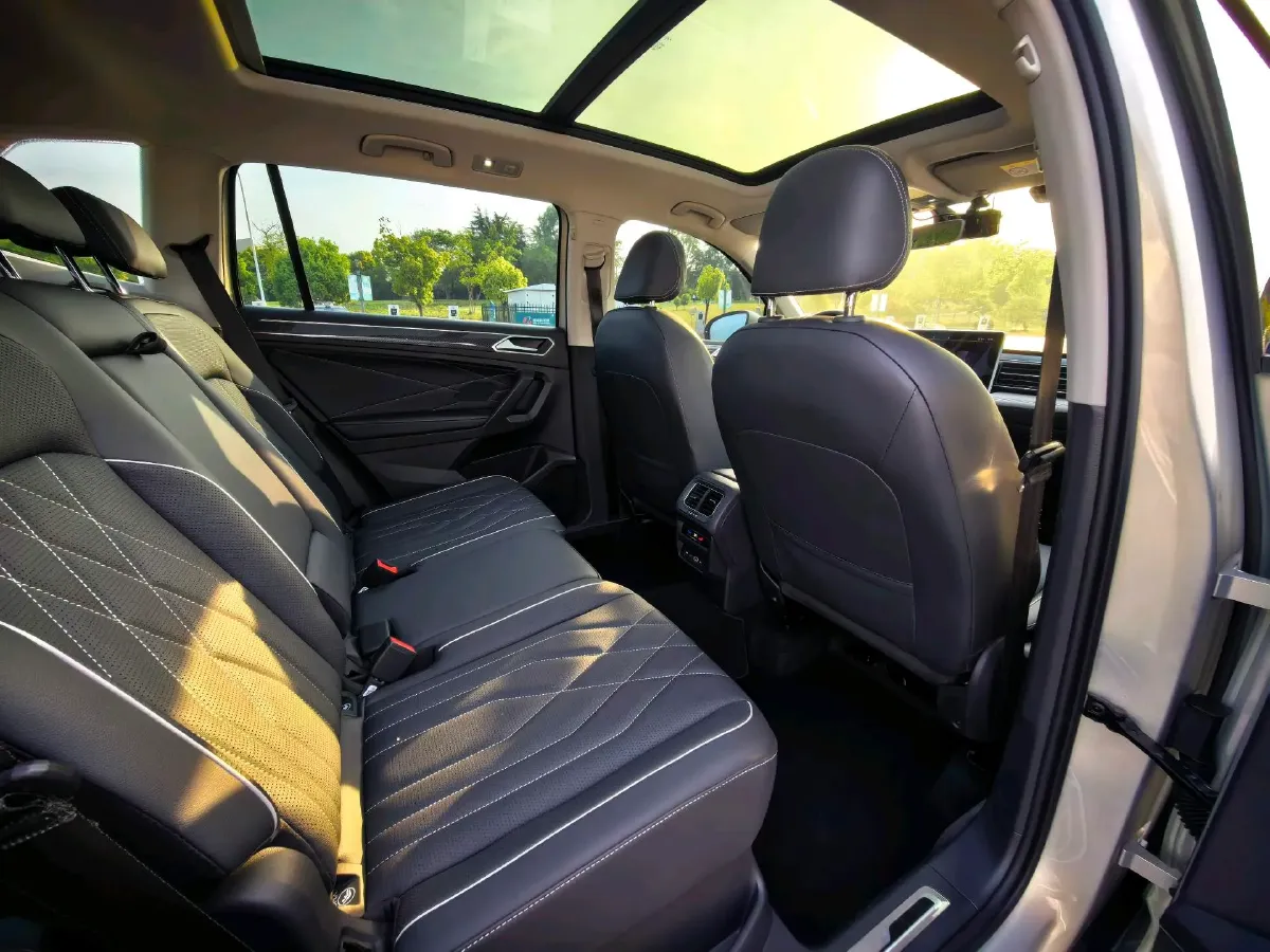 2022 Toyota Wildlander 2.5L 178HP L4 E-CVT Hybrid,autocango,china used car exporter,china ev exporter,chinese used car exporter,chinese used ev exporter