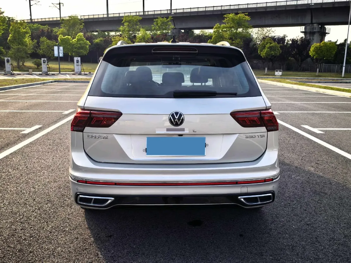 2022 Toyota Wildlander 2.5L 178HP L4 E-CVT Hybrid,autocango,china used car exporter,china ev exporter,chinese used car exporter,chinese used ev exporter