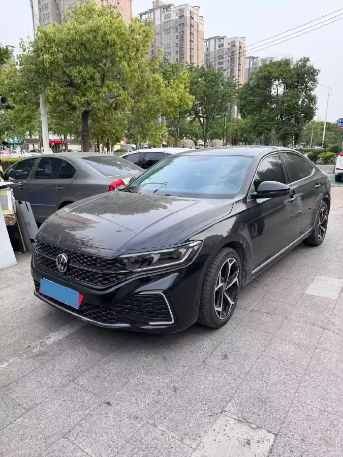 2023 Volkswagen Passat 2.0T 186HP L4 7DCT,autocango,china used car exporter,china ev exporter,chinese used car exporter,chinese used ev exporter