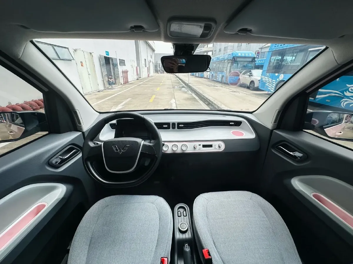 2021 WuLing HongGuang MINI EV BEV 9KWH,autocango,china used car exporter,china ev exporter,chinese used car exporter,chinese used ev exporter