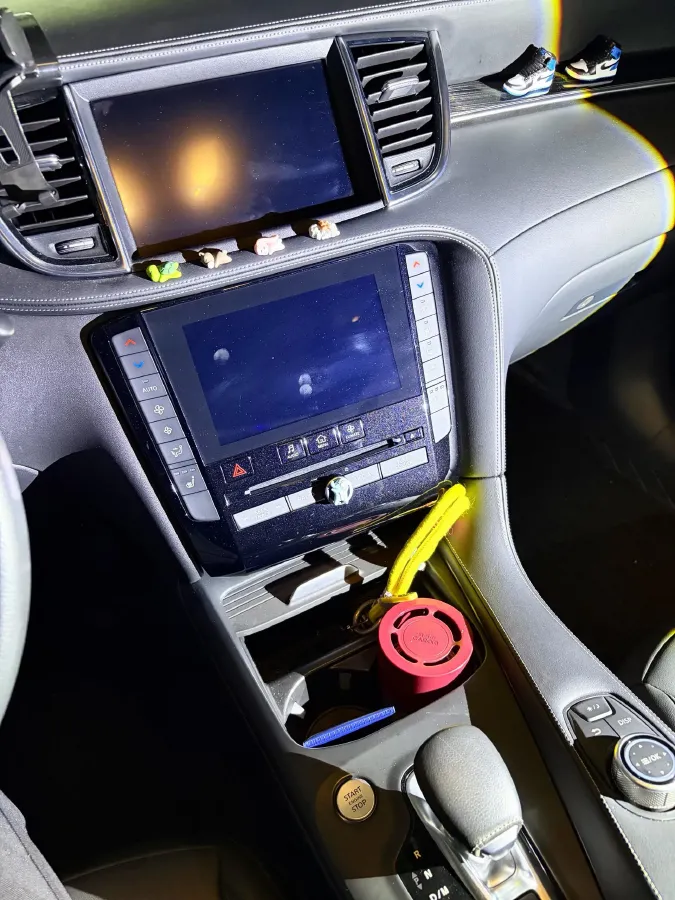 2022 Infiniti QX50 2.0T 261HP L4 CVT,autocango,china used car exporter,china ev exporter,chinese used car exporter,chinese used ev exporter