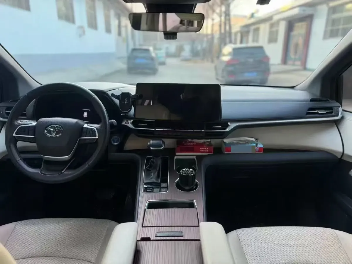 2023 Toyota Granvia 2.5L 189HP L4 E-CVT Hybrid,autocango,china used car exporter,china ev exporter,chinese used car exporter,chinese used ev exporter