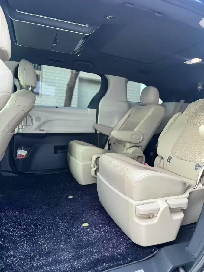 2023 Toyota Granvia 2.5L 189HP L4 E-CVT Hybrid,autocango,china used car exporter,china ev exporter,chinese used car exporter,chinese used ev exporter