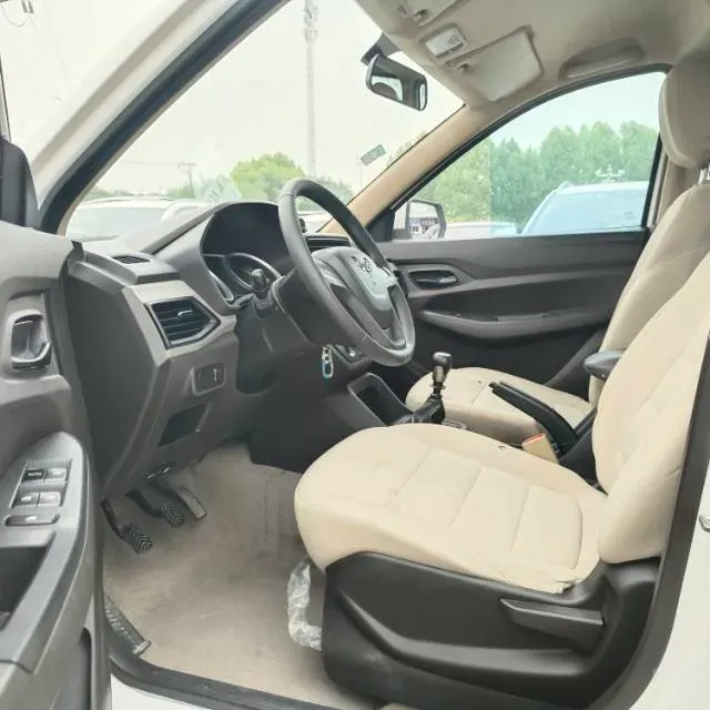 2019 WuLing HongGuang 1.5L 99HP L4 6MT,autocango,china used car exporter,china ev exporter,chinese used car exporter,chinese used ev exporter