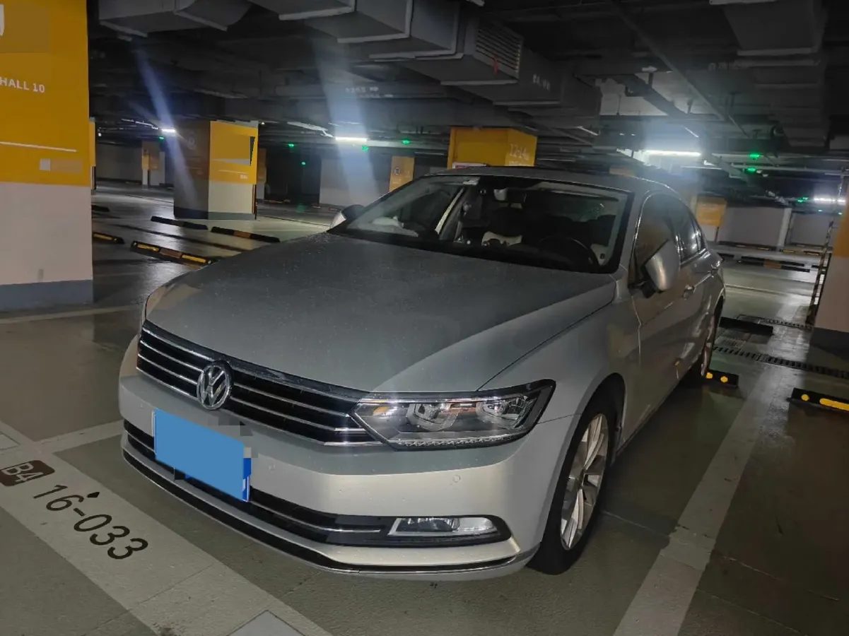 2018 Volkswagen Magotan 1.8T 180HP L4 7DCT,autocango,china used car exporter,china ev exporter,chinese used car exporter,chinese used ev exporter