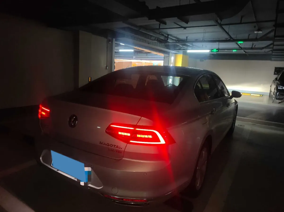 2018 Volkswagen Magotan 1.8T 180HP L4 7DCT,autocango,china used car exporter,china ev exporter,chinese used car exporter,chinese used ev exporter