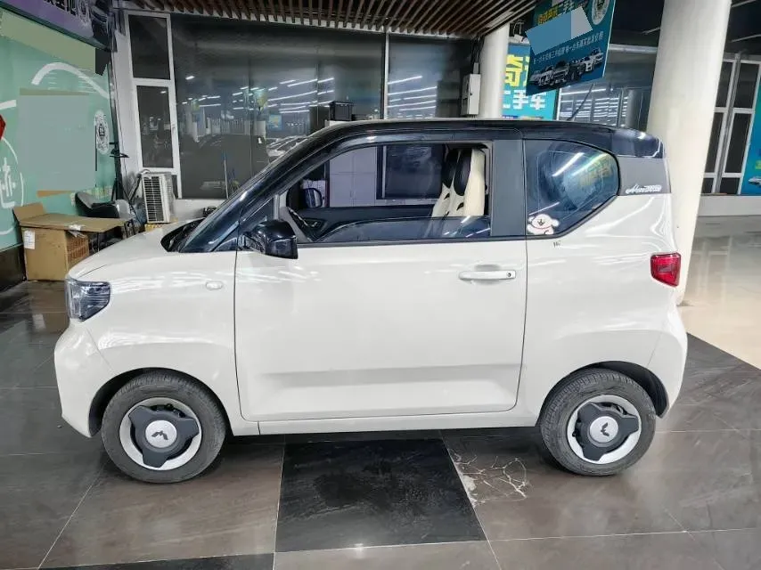2021 WuLing HongGuang MINI EV BEV 13.9KWH,autocango,china used car exporter,china ev exporter,chinese used car exporter,chinese used ev exporter