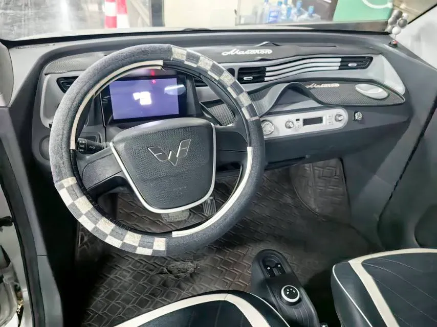 2021 WuLing HongGuang MINI EV BEV 13.9KWH,autocango,china used car exporter,china ev exporter,chinese used car exporter,chinese used ev exporter