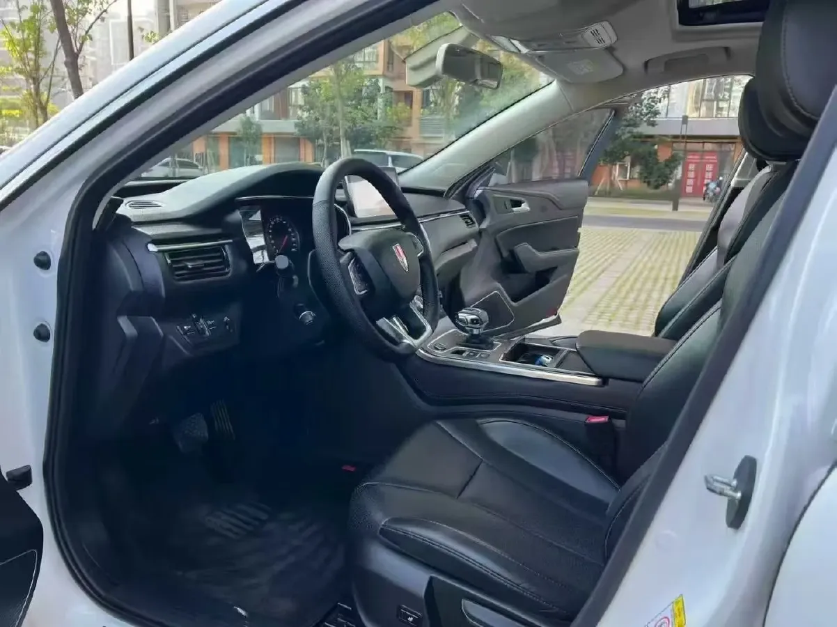 2022 HongQi H5 1.5T 169HP L4 7DCT,autocango,china used car exporter,china ev exporter,chinese used car exporter,chinese used ev exporter