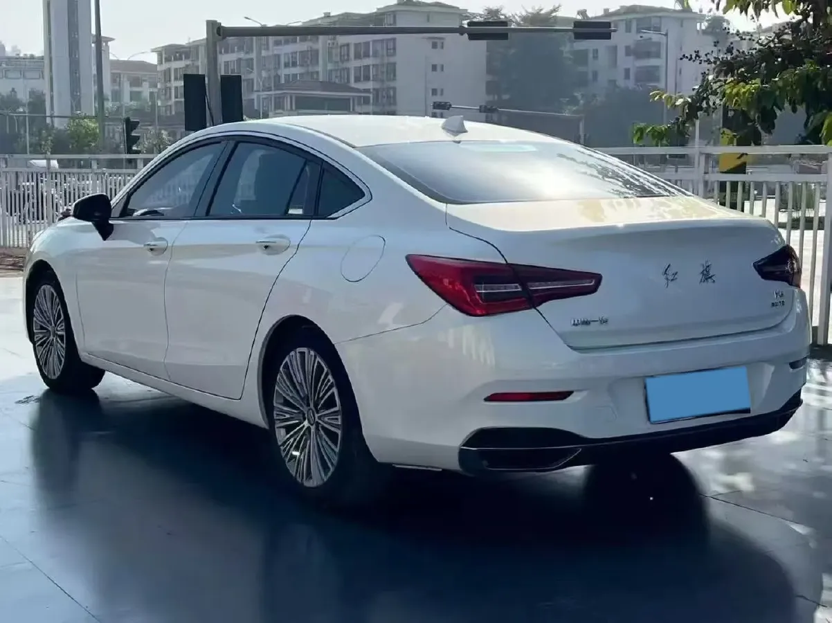 2022 HongQi H5 1.5T 169HP L4 7DCT,autocango,china used car exporter,china ev exporter,chinese used car exporter,chinese used ev exporter