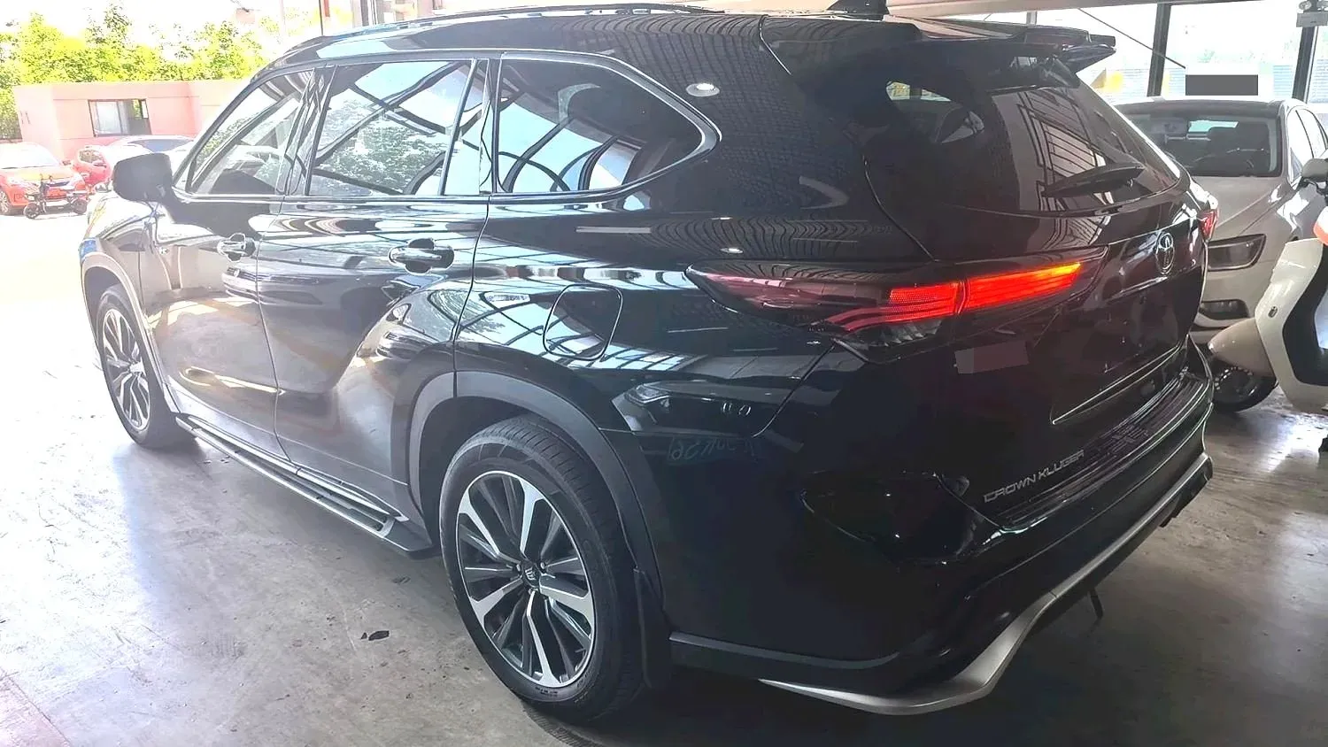 2024 Toyota Crown Kluger 2.5L 189HP L4 E-CVT Hybrid,autocango,china used car exporter,china ev exporter,chinese used car exporter,chinese used ev exporter