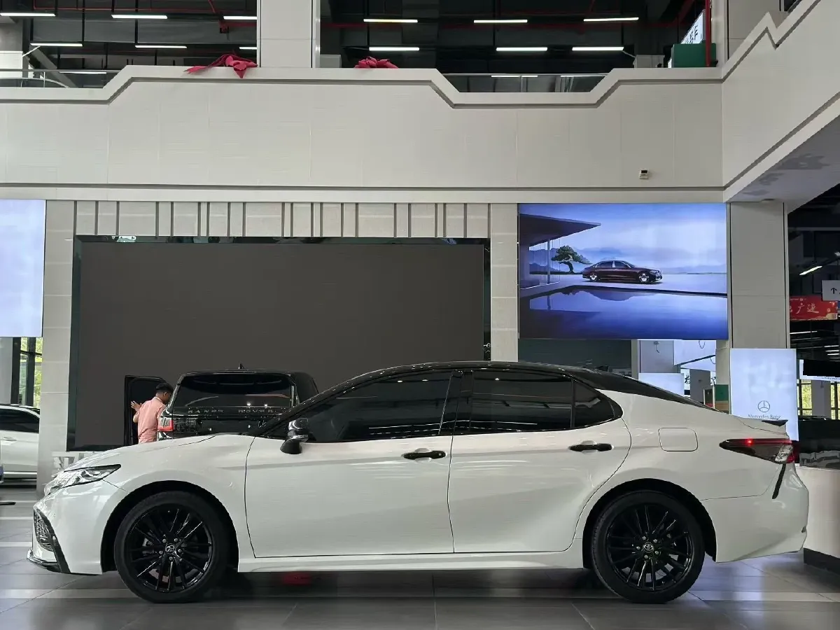 2023 Toyota Camry 2.5L 207HP L4 8AT,autocango,china used car exporter,china ev exporter,chinese used car exporter,chinese used ev exporter