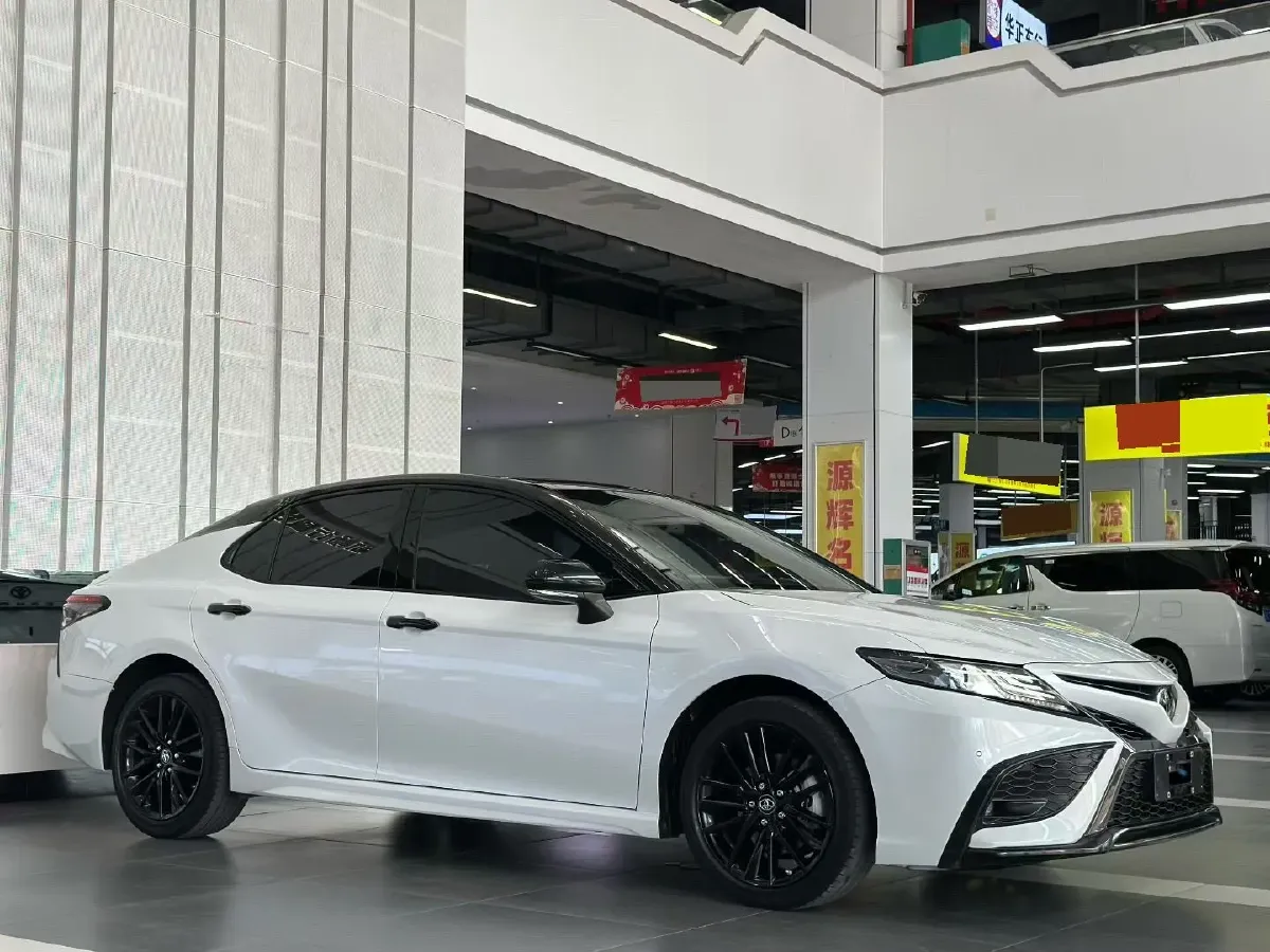 2023 Toyota Camry 2.5L 207HP L4 8AT,autocango,china used car exporter,china ev exporter,chinese used car exporter,chinese used ev exporter
