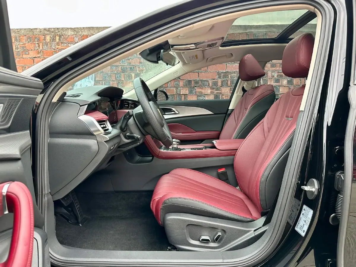 2024 HongQi H5 1.5T 169HP L4 7DCT,autocango,china used car exporter,china ev exporter,chinese used car exporter,chinese used ev exporter