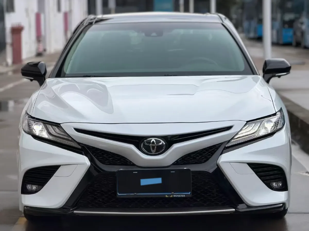 2021 Toyota Camry 2.5L 209HP L4 8AT,autocango,china used car exporter,china ev exporter,chinese used car exporter,chinese used ev exporter
