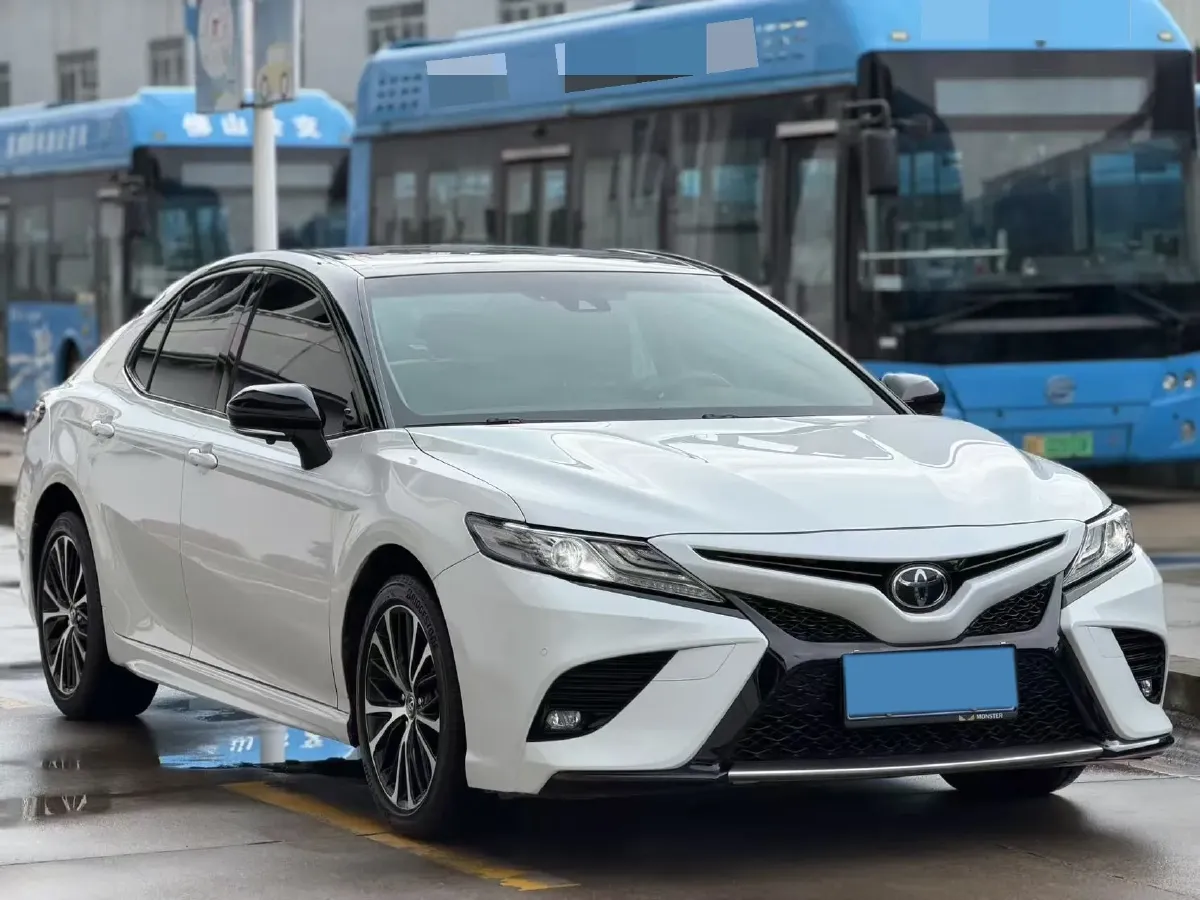 2021 Toyota Camry 2.5L 209HP L4 8AT,autocango,china used car exporter,china ev exporter,chinese used car exporter,chinese used ev exporter