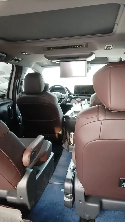 2022 Toyota Granvia 2.5L 192HP L4 E-CVT Hybrid,autocango,china used car exporter,china ev exporter,chinese used car exporter,chinese used ev exporter