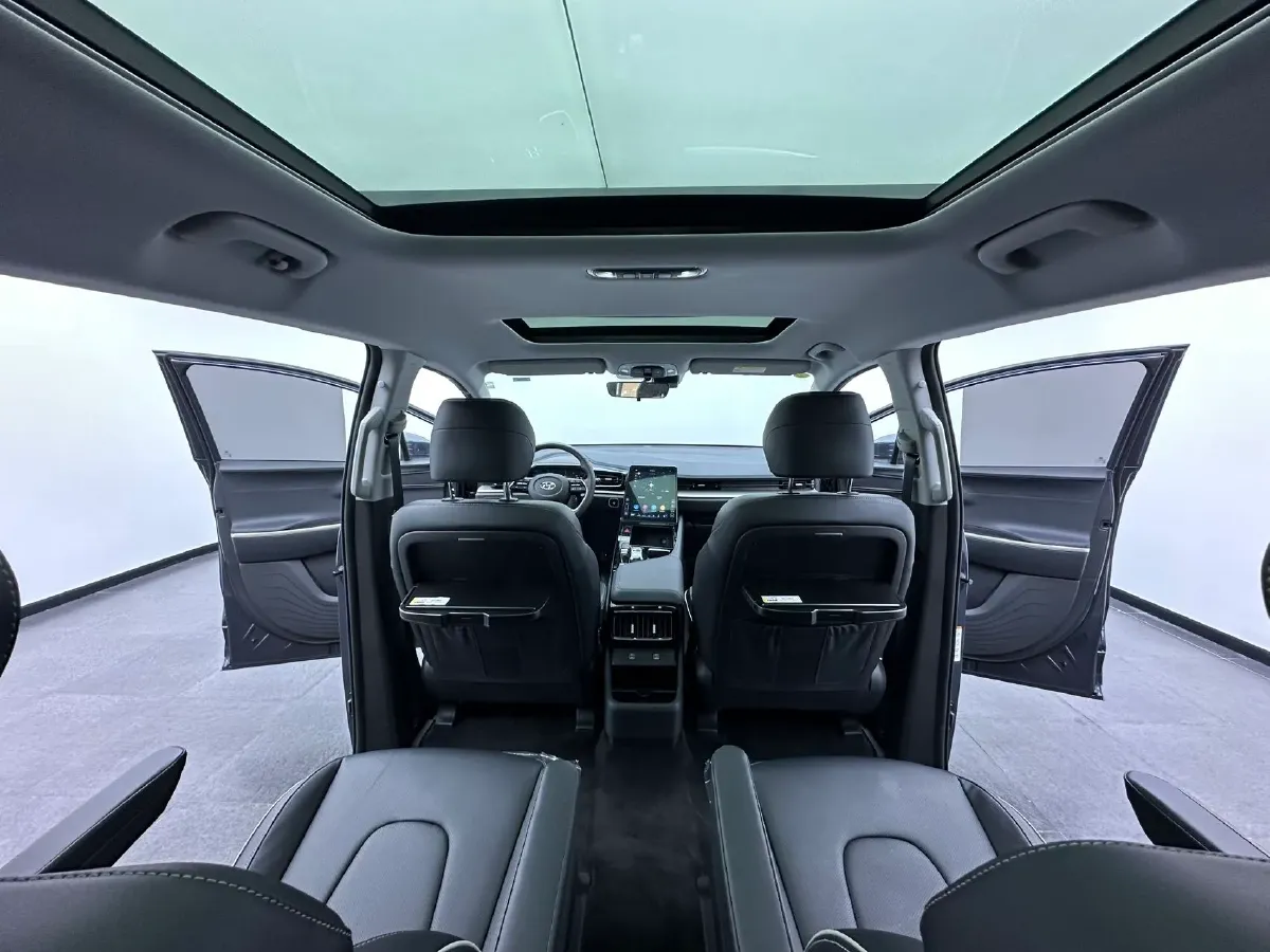 2024 Hyundai Custo 1.5T 170HP L4 8AT,autocango,china used car exporter,china ev exporter,chinese used car exporter,chinese used ev exporter